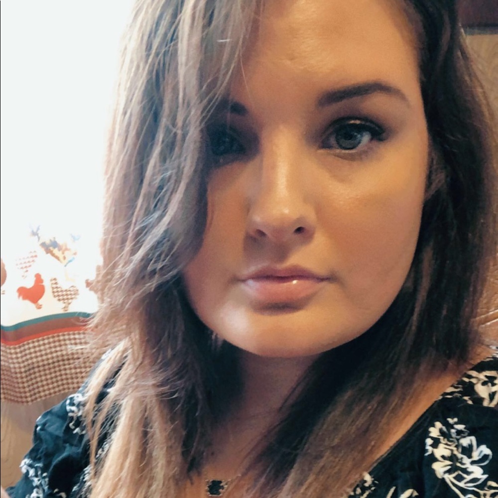 Meet your Posher, Sarah - Picture 1 of 1